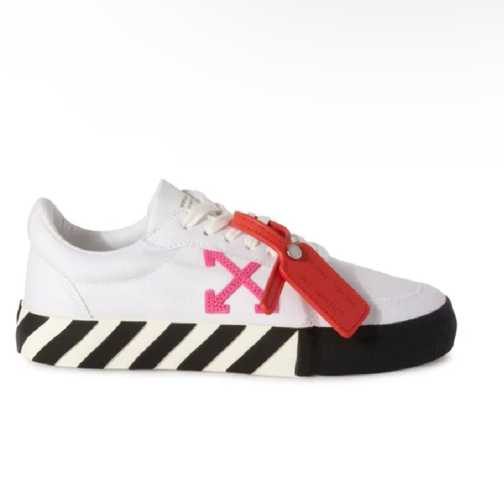 Off White Vulcanized… Low Top sneakers